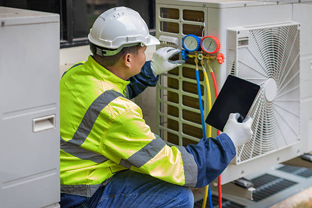Professional Hvac technician working in Bapchule, AZ
